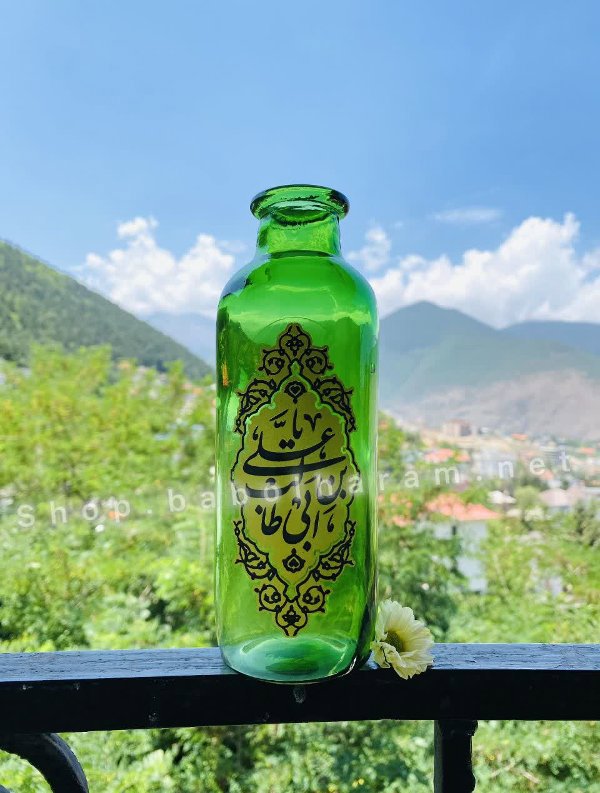 گلدان سبز رنگ ثابت