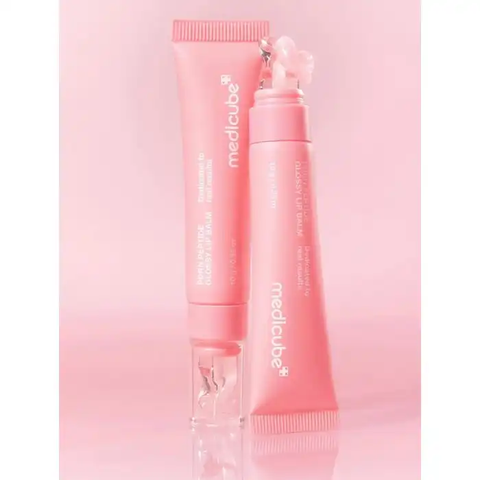 https://s3.ir-thr-at1.arvanstorage.ir/beautychi-bucket/production-uploads/33c074a7-4f70-4725-b8ec-075c1a4858fd-بالم-لب-پپتاید-و-PDRN-مدی-کیوب-آبرسان،-ترمیم-کننده-و-حجم-دهنده-Medicube-PDRN-Peptide-Glossy-Lip-Balm-8-700x700.webp