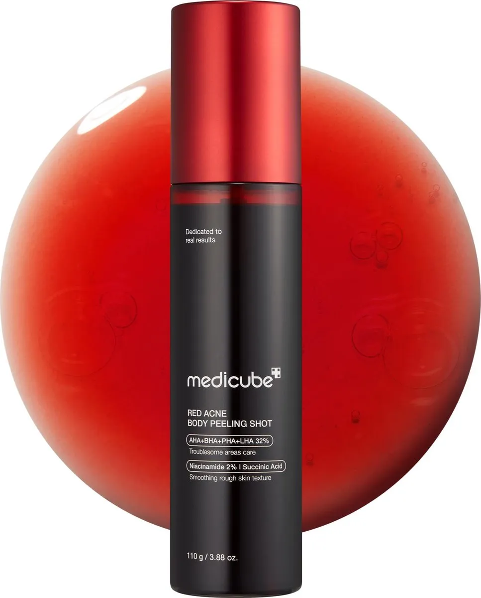 اسپری پیلینگ بدن ضد جوش مدیکیوب مدل Red Acne Body Peeling Shot با بطری مشکی و درپوش قرمز، در نمای روبه‌رو