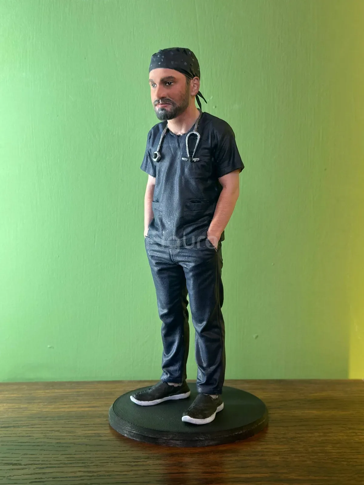 فیگور حرفه‌ای پزشک (bobble head) 20 سانتی — سبک نیمه واقع‌گرایانه — عکس 5