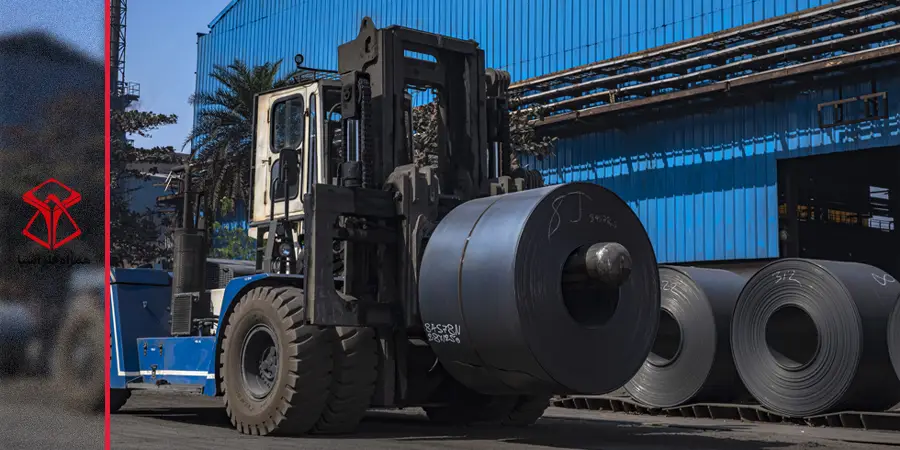 حمل ورق سیاه رول شده در انبار