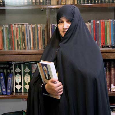 خانم عصمت پناهیان