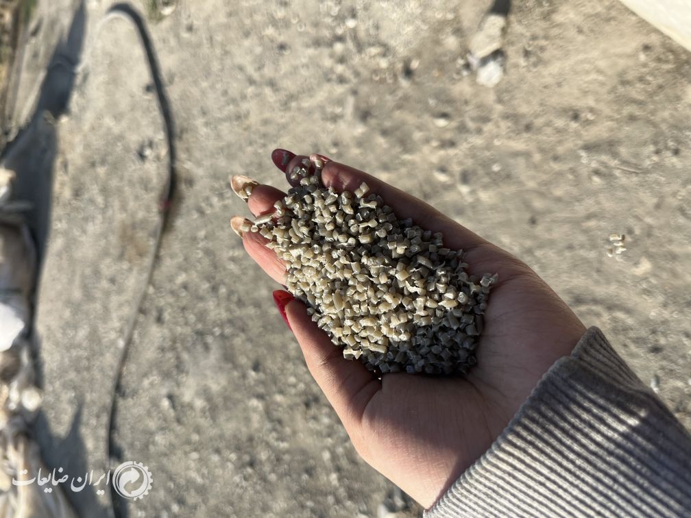 گرانول عسلی روشن