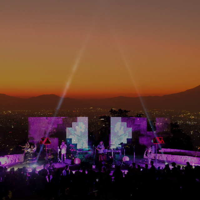 Eres la Semilla - En Vivo en el Cerro San Cristóbal