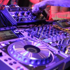 dj benix