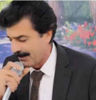 یه عاشقم یه عاشق گریونم و دیوونم