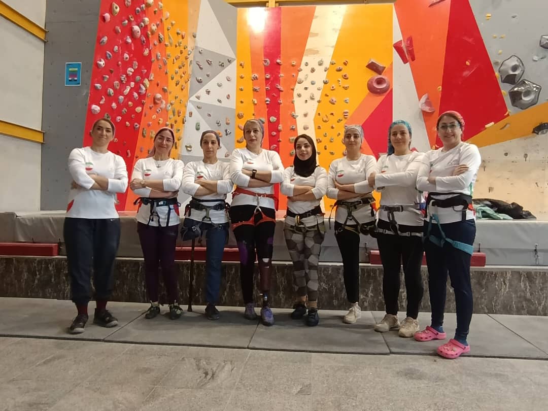 pic's of main's title