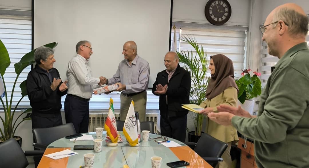 pic's of main's title