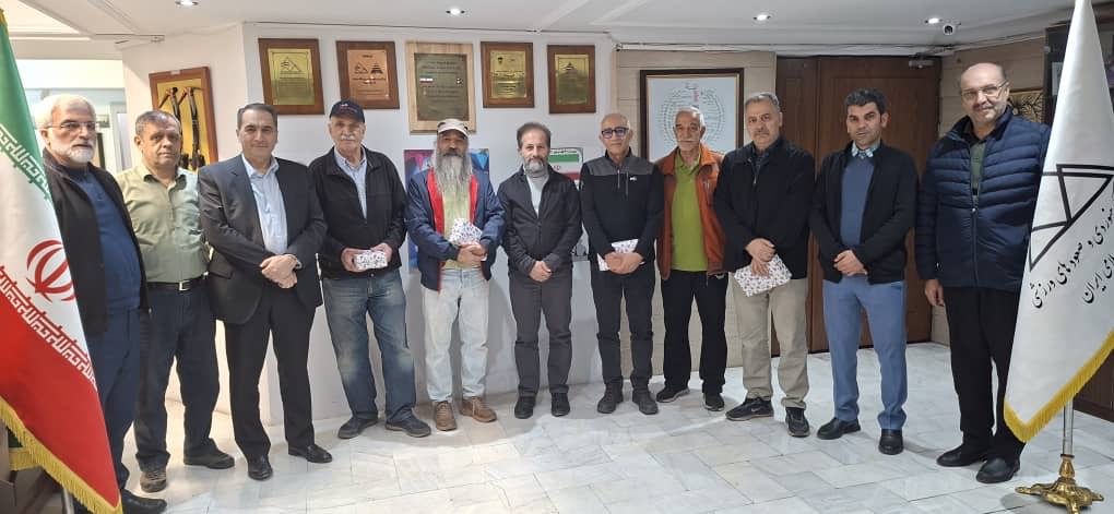 pic's of main's title