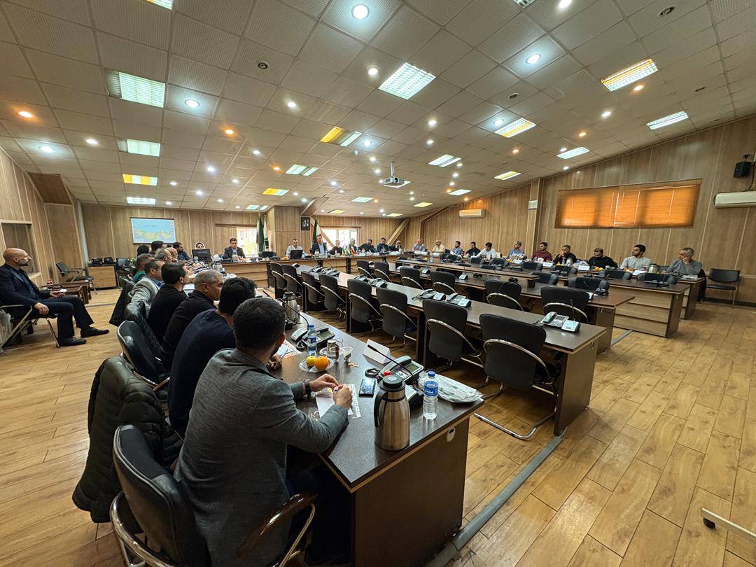 pic's of main's title