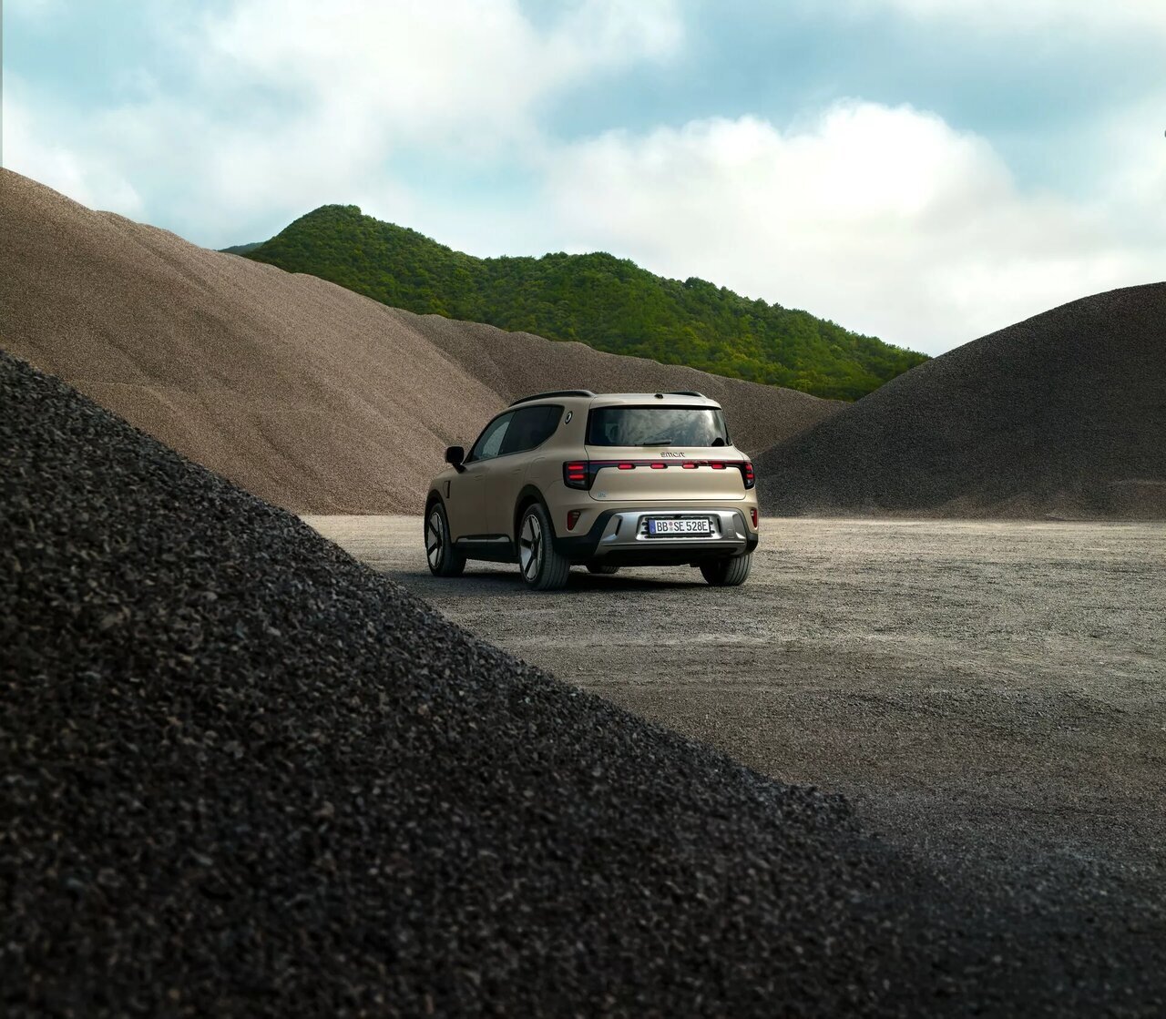 (تصاویر) خودروی ساخت مشترک مرسدس‌بنز و چین