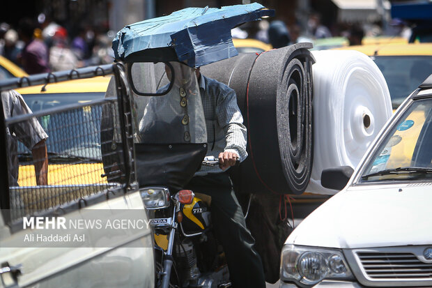 حمل و نقل های غیر مجاز موتور سیکلت سواران خطر تصادف را افزایش می دهد