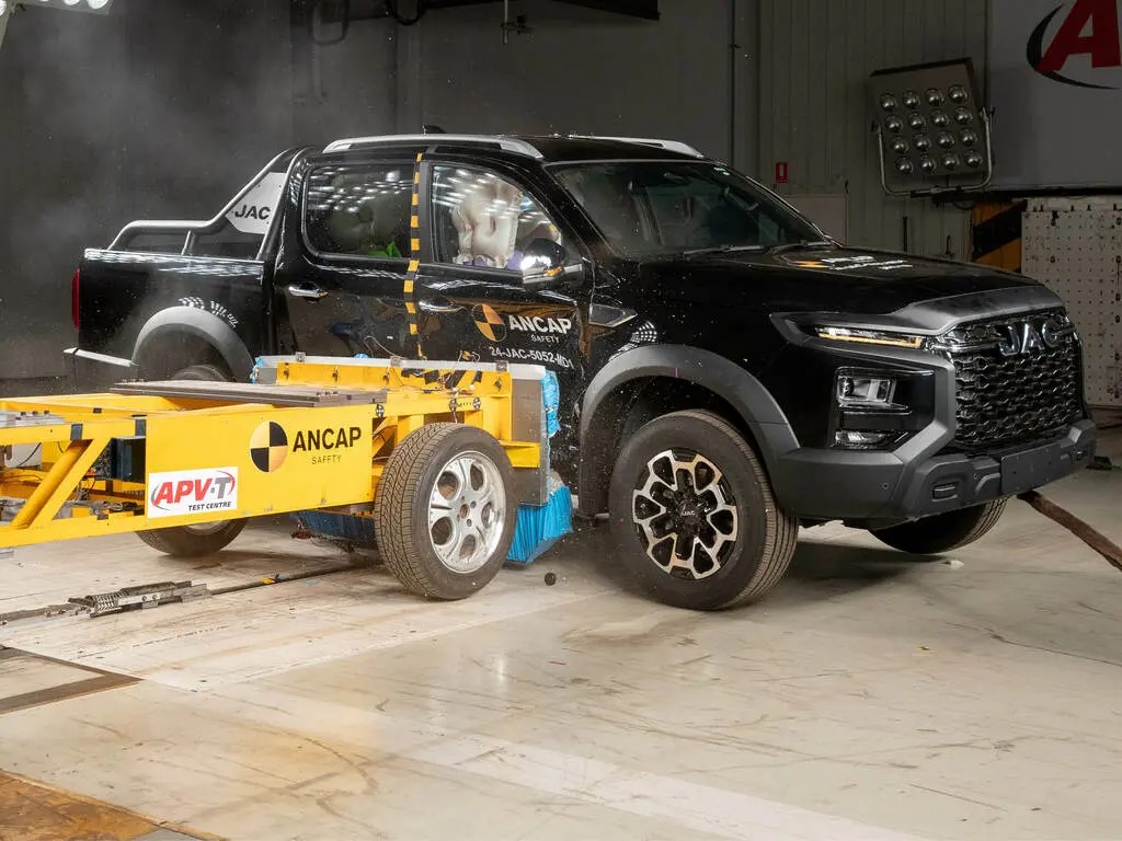 کیامسی T9 پنج ستاره ایمنی گرفت کیامسی T9 پنج ستاره ایمنی گرفت