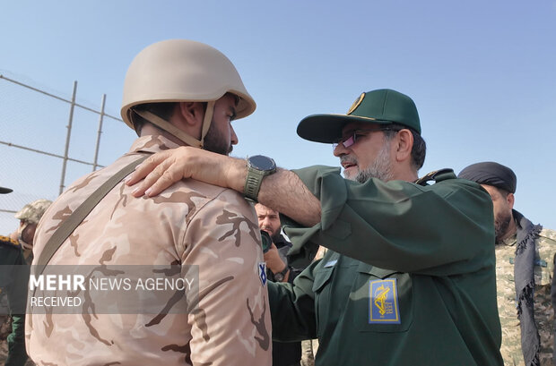 سفر فرمانده نیروی دریایی سپاه به جزایر نازعات