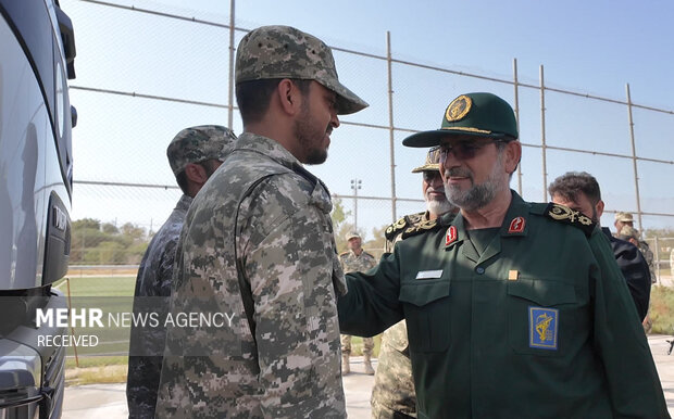 سفر فرمانده نیروی دریایی سپاه به جزایر نازعات