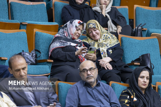 تکریم و تجلیل از بازنشستگان و پیشکسوتان دانشگاه فرماندهی ارتش