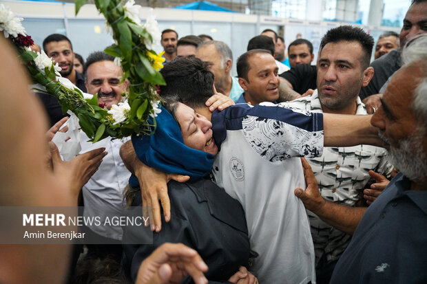 استقبال از قهرمانان مسابقات جهانی کشتی فرنگی در شیراز