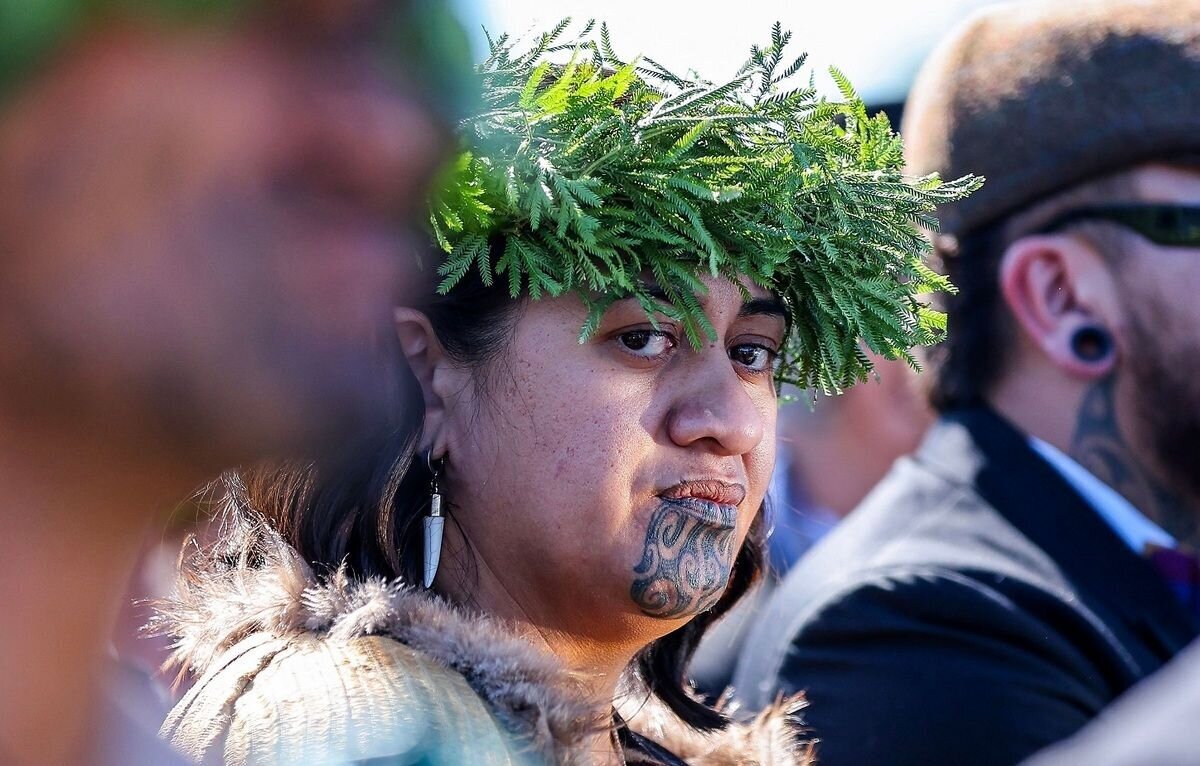 عکسهایی از تاج گذاری ملکه بومیهای نیوزلند عکسهایی از تاج گذاری ملکه بومیهای نیوزلند