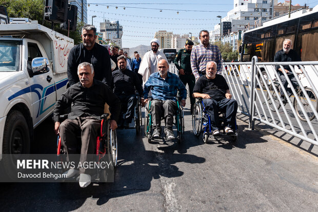 تشییع پیکر جانباز شهید احمد خدادادی در مشهد