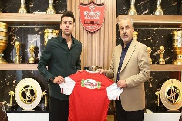 اولین عکس از سعید مهری با لباس پرسپولیس