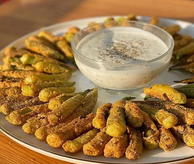 بامیه سوخاری؛ یک فست فود بدون گوشت اما خوشمزه! + طرز تهیه