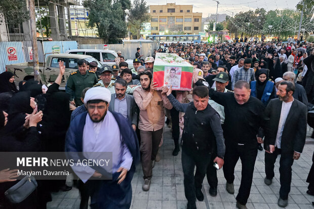 مراسم وداع با شهید مدافع وطن «پارسا سوزنی» در شیروان