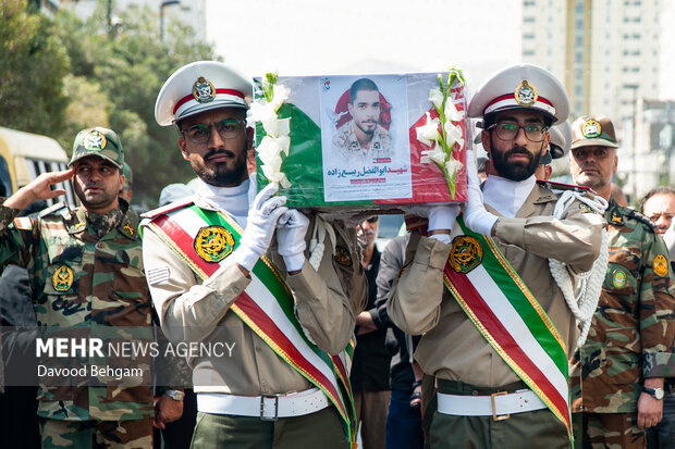 تشییع پیکر مرزبان شهید «ابوالفضل ربیع‌زاده» در مشهد