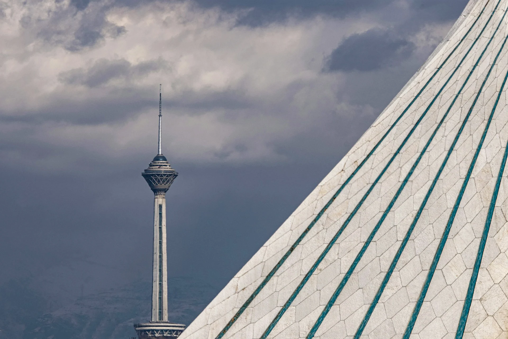 تصویر برج میلاد تهران