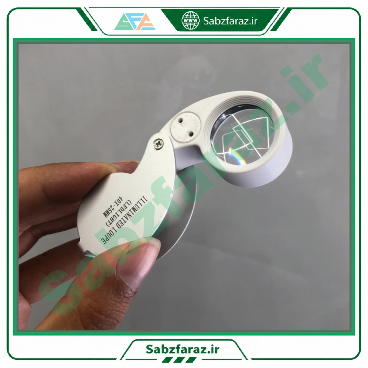 ذره‌بین تاشو جواهرشناسی ۴۰X بدنه شش‌ضلعی LED دار مدل MG21011