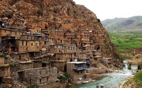 هورامان تخت، سروآباد