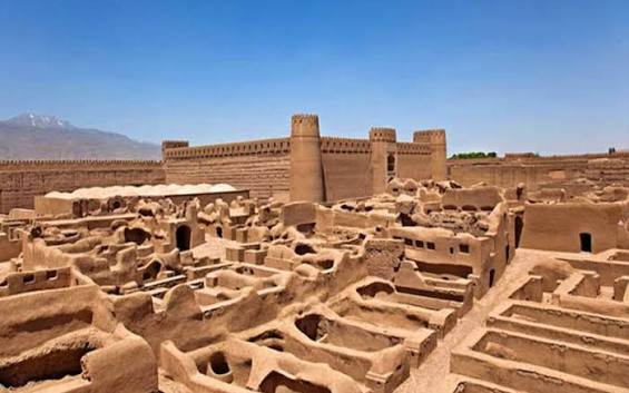 قلعه راین، راین