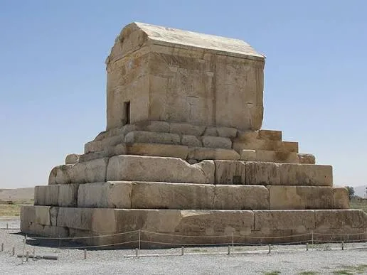 مقبره کوروش، پاسارگاد