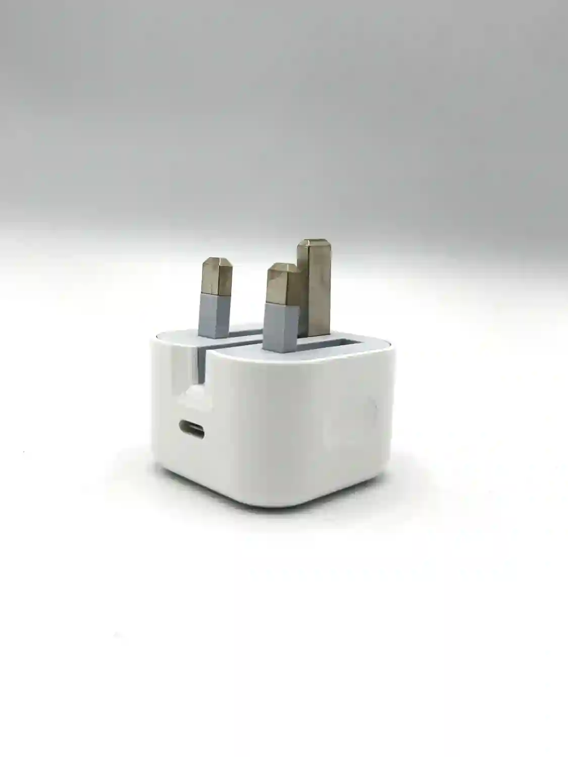 آداپتور شارژ ۲۰ وات USB-C اپل