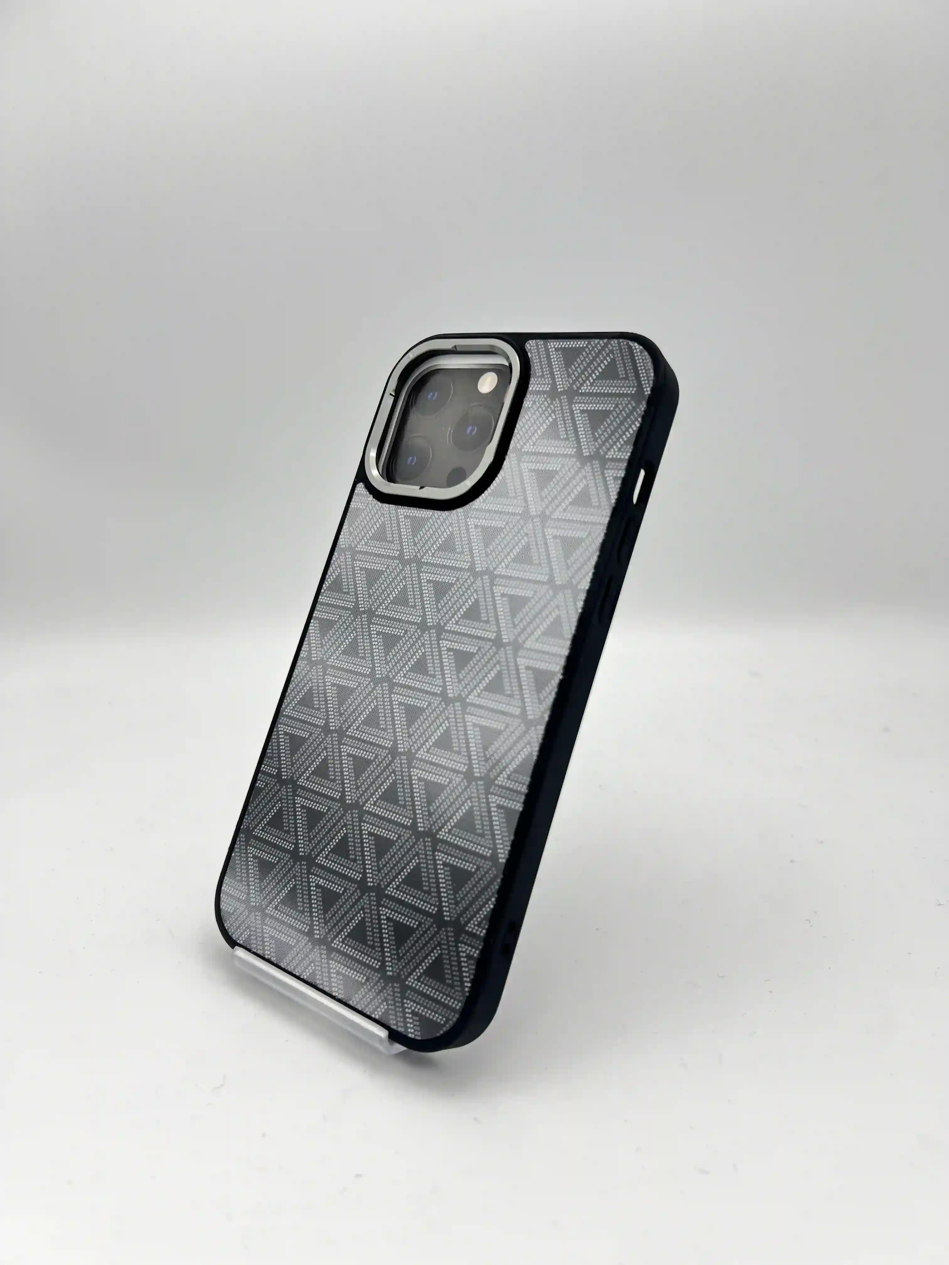 کاور طرح دار هندسی VIP MAX مدل MAX SERIES | محافظ iPhone 13 ProMax