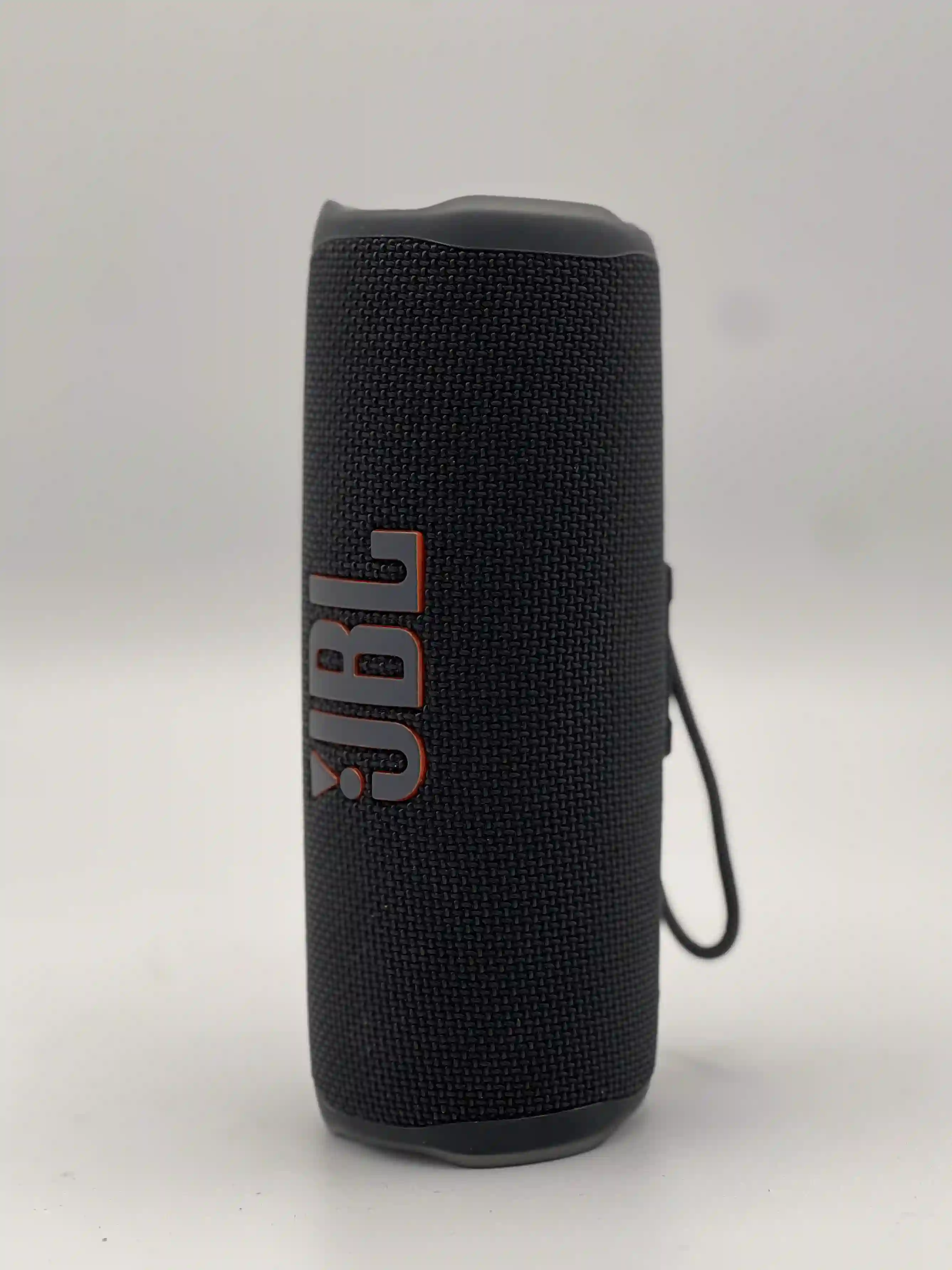اسپیکر بلوتوثی قابل حمل جی‌بی‌ال (JBL) مدل Flip 6