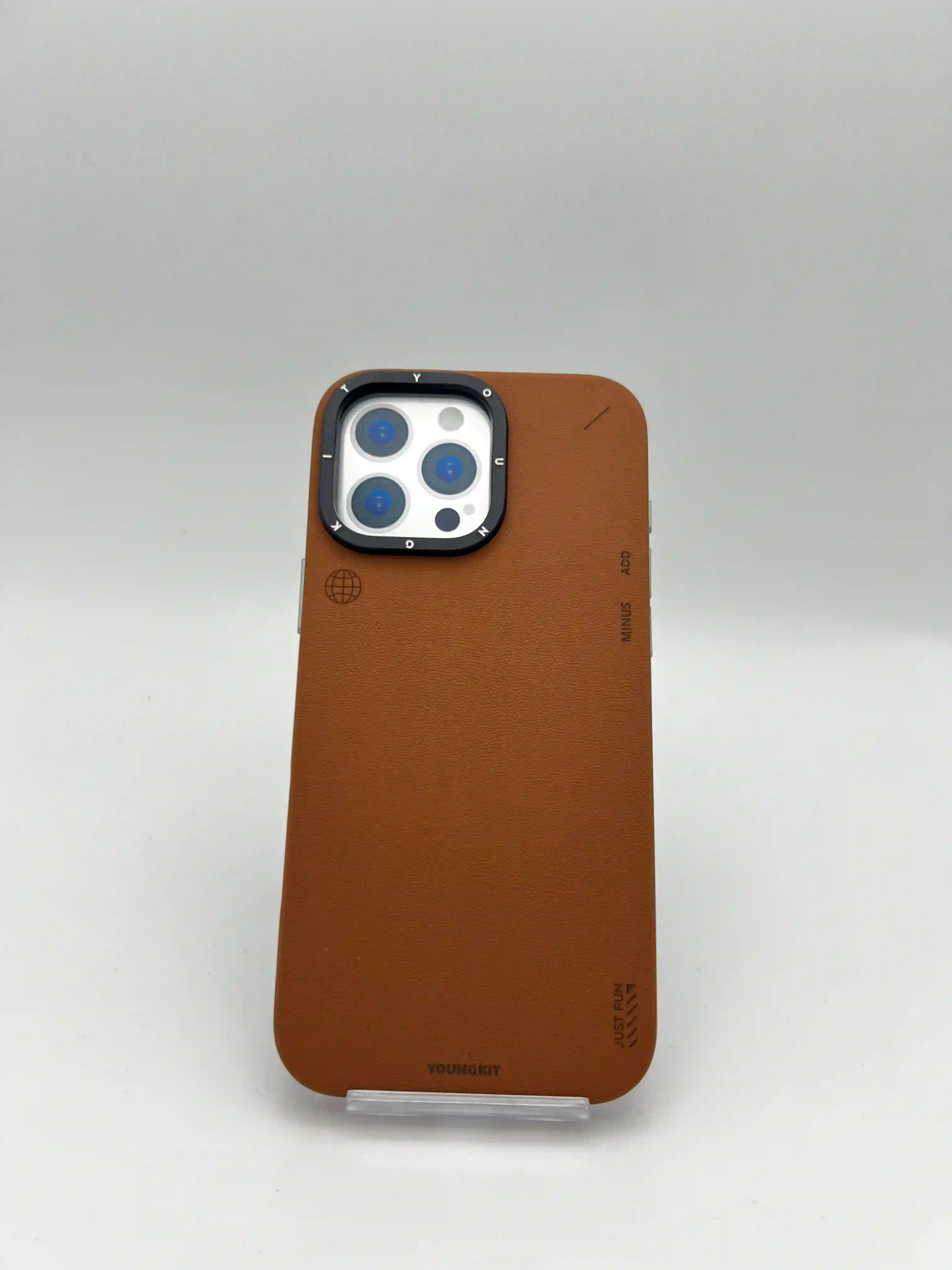گارد چرمی YoungKit مدل Leather Series | برای iPhone 16 Pro Max