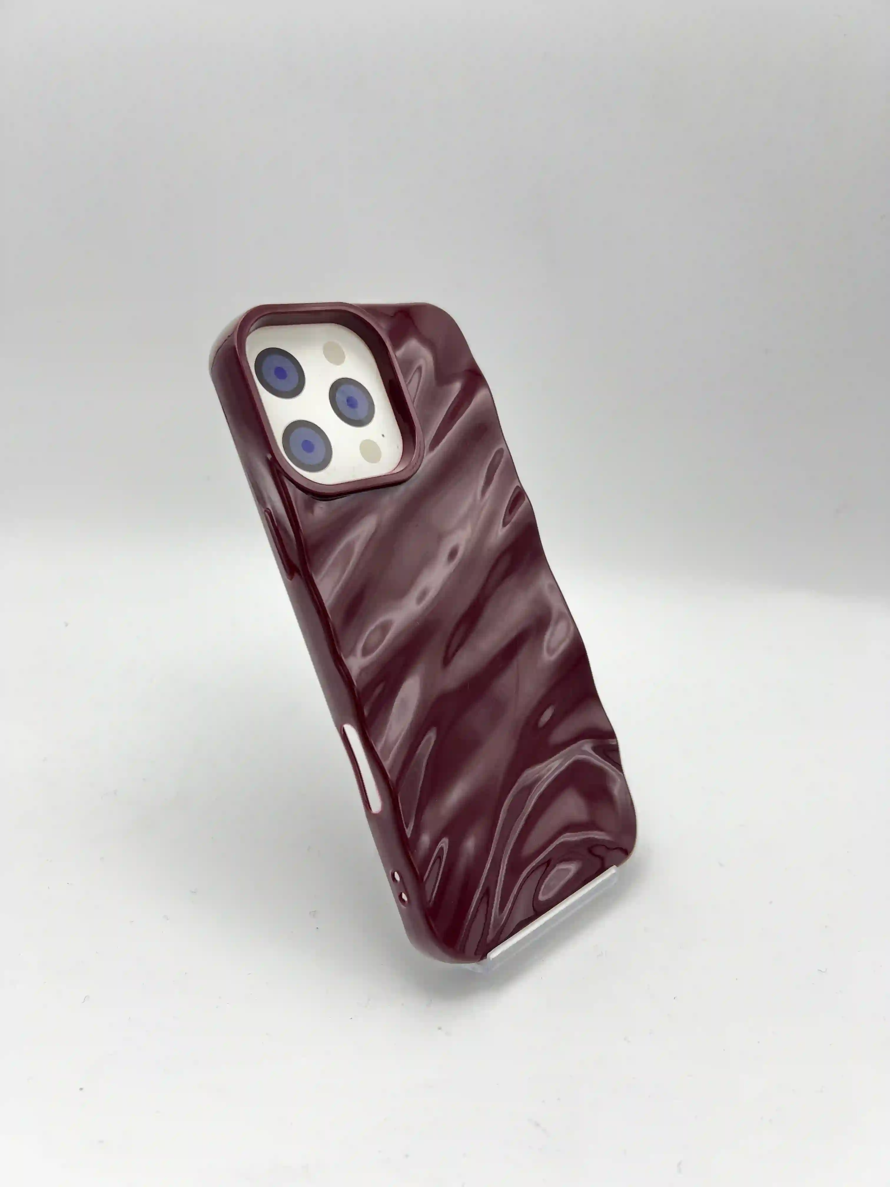 گارد VIP MAX مدل Crimson برای iPhone 16 Pro Max