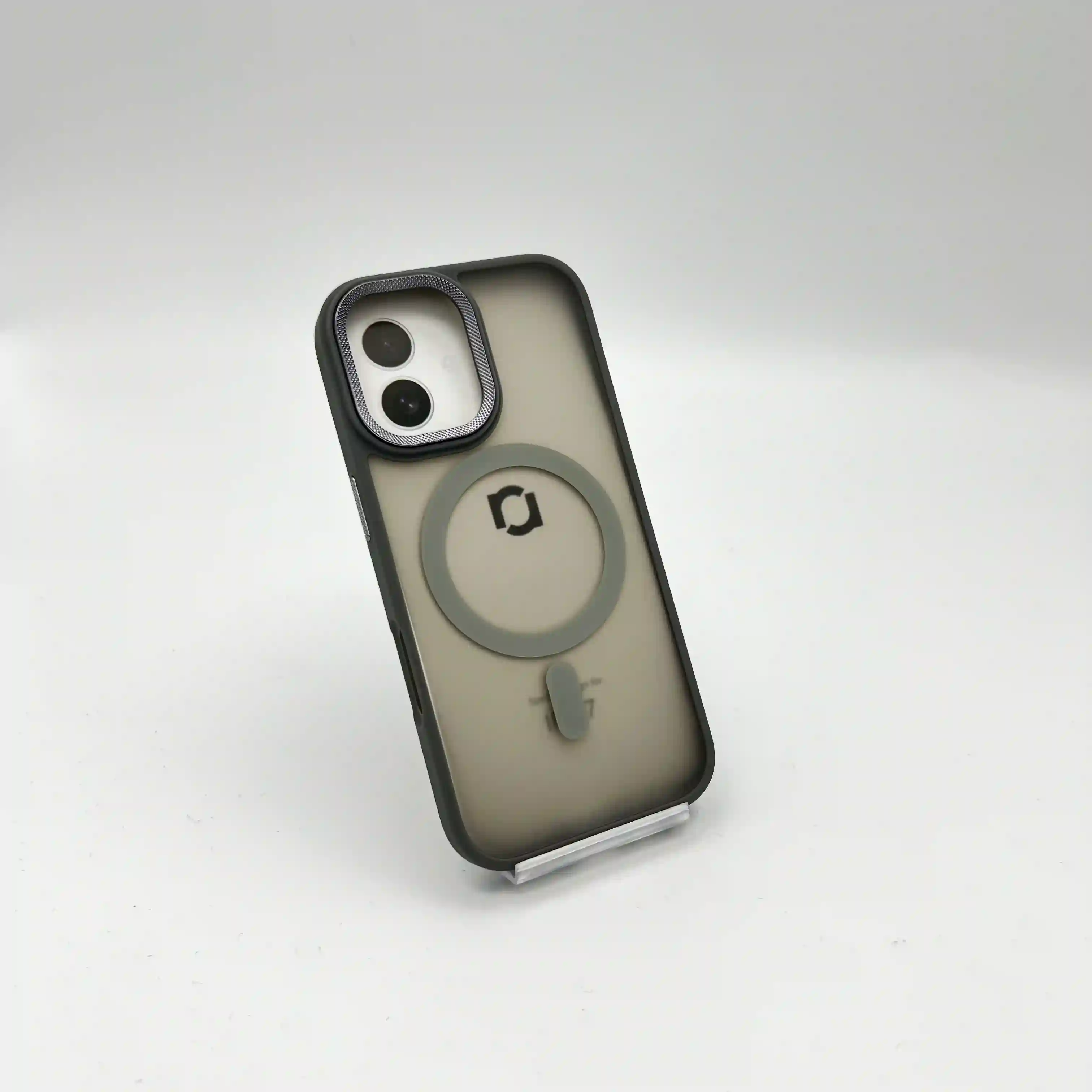 گارد Rmo مدل Unique Case برای ۱۷ نرمال با Magsafe