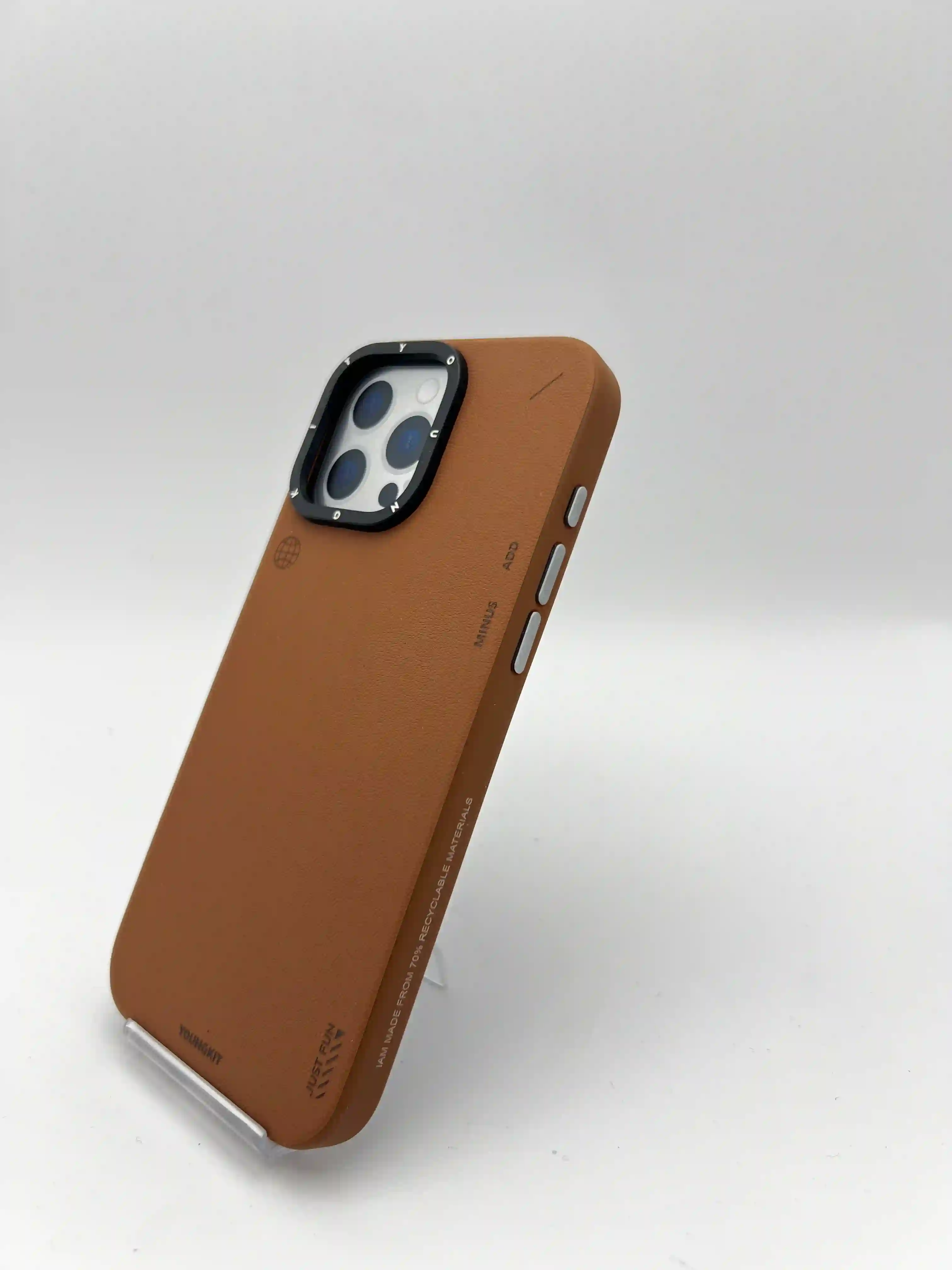 گارد چرمی YoungKit مدل Leather Series | برای iPhone 16 Pro Max