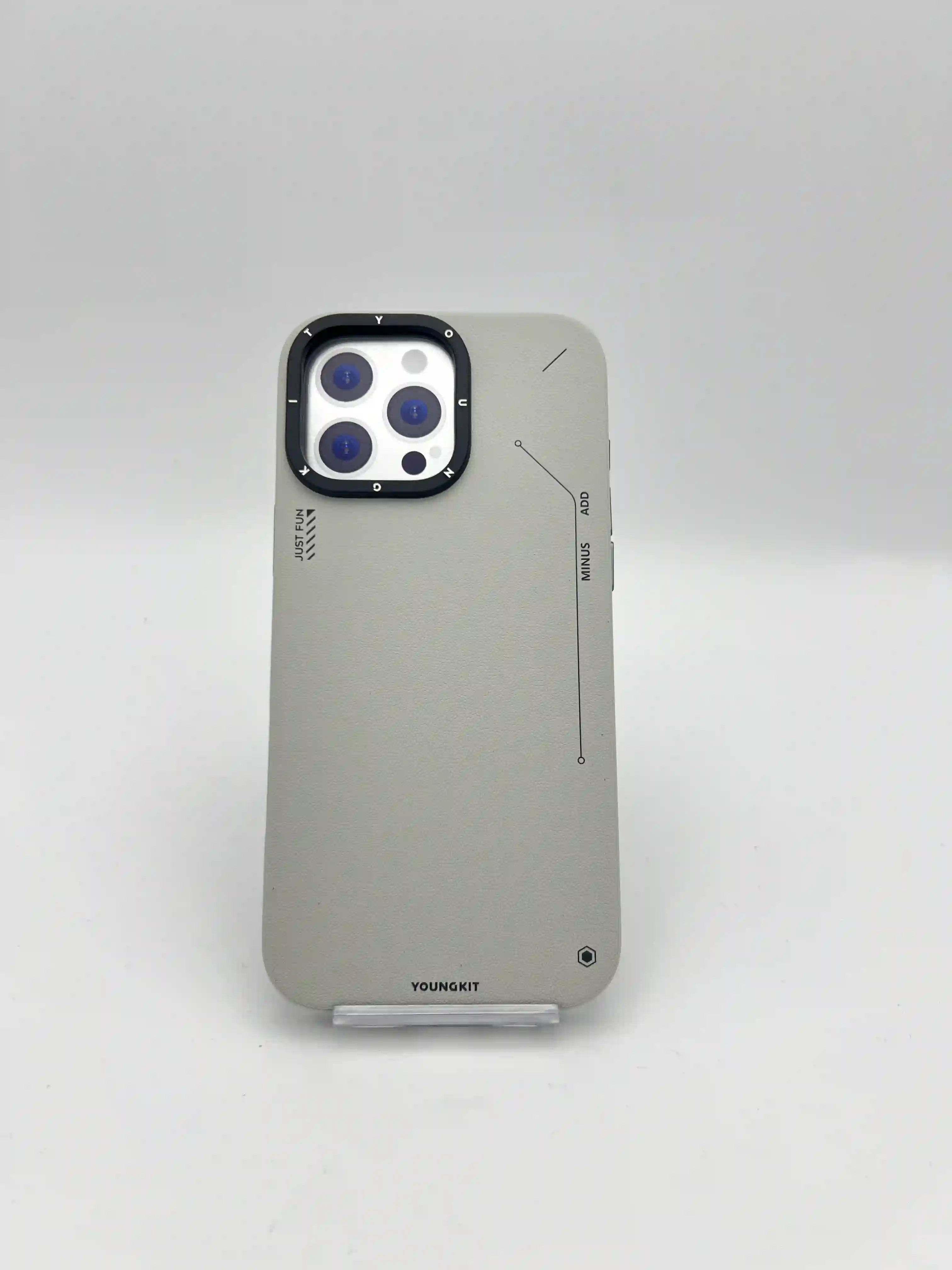 گارد چرمی YoungKit چرم طرح دار برای iPhone 16 Pro Max