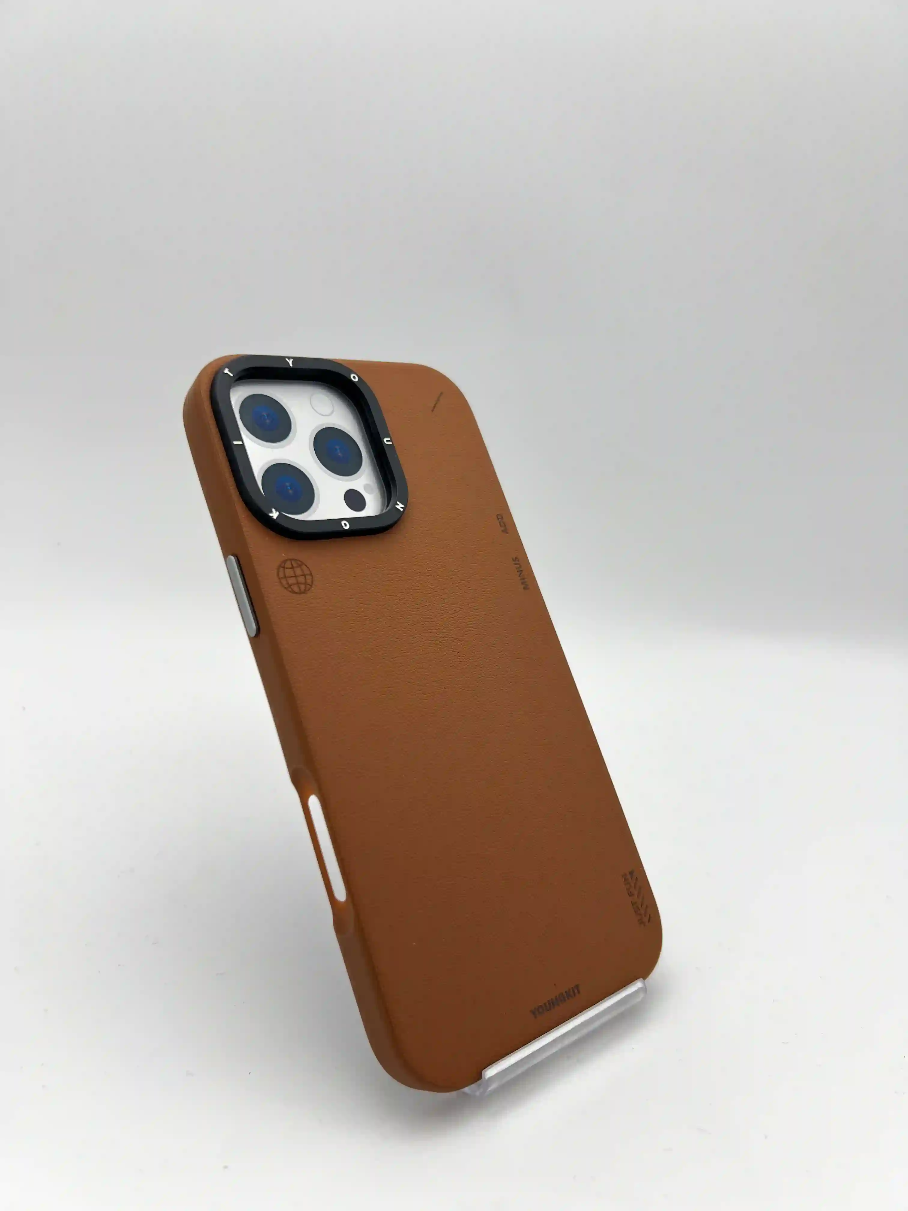 گارد چرمی YoungKit مدل Leather Series | برای iPhone 16 Pro Max