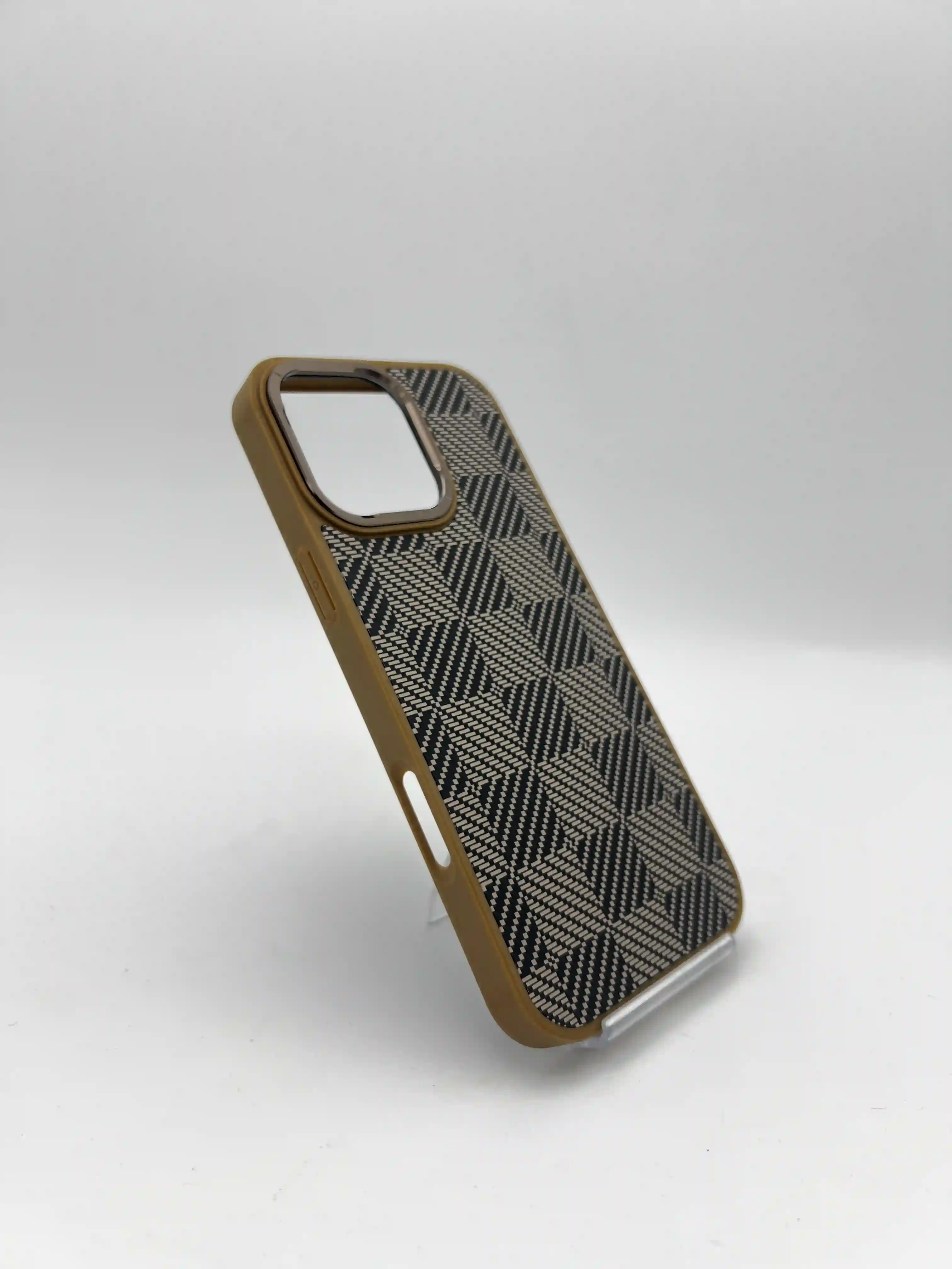 گارد VIP MAX مدل Max Series | طرح شطرنجی برای iPhone 16 Pro Max