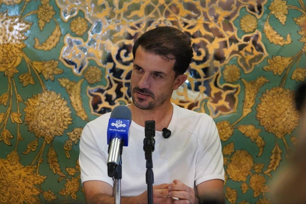 حدادیفر: استعفا برای من معنا ندارد