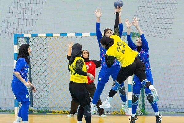 سپاهان اصفهان با شکست نفت صدرنشینی لیگ برتر هندبال زنان را حفظ کرد