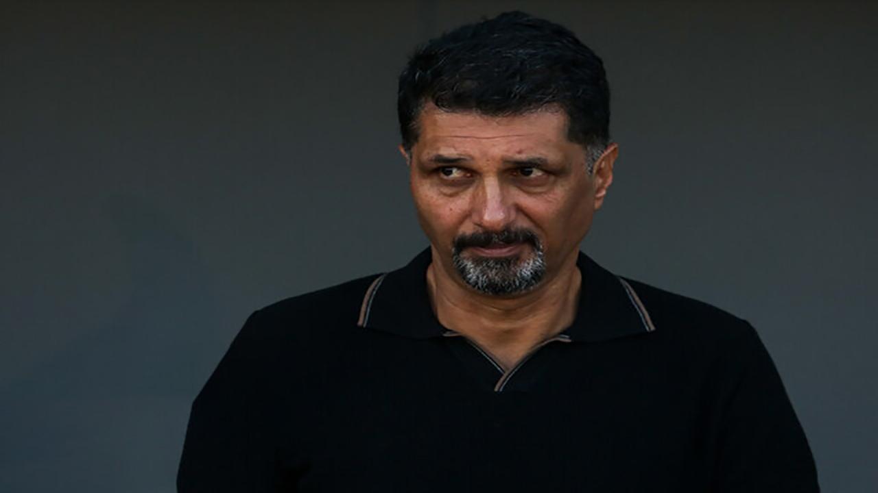 حسینی: پنالتی را به استقلال هدیه دادیم/ موافق برگزاری داربی در اراک نیستم