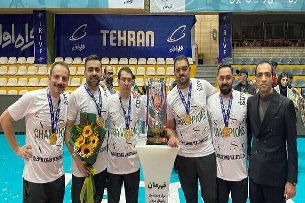 هداوندی: تعویق لیگ والیبال به‌ضرر ما شد/ بازیکن لیگ برتری جذب نکردیم!
