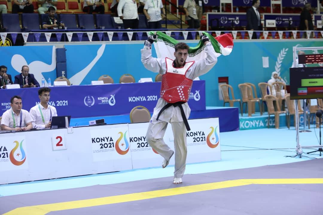 قهرمان تکواندوی ایران: از کار اخراج شدم و با حقوق شش میلیونی اردو، اقساط می‌دهم