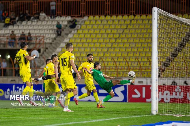 مصاف ۴ تیم لیگ برتری با لیگ یکی ها/ چالش «زمین» برای استقلال و ساپینتو