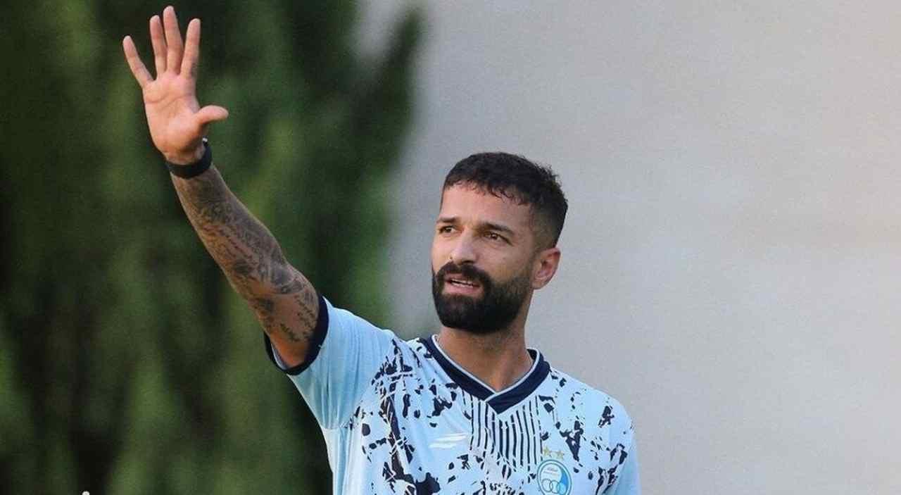 واکنش آرمین سهرابیان به فیلم جنجالی: از هواداران استقلال عذر می‌خواهم اما آن کلیپ برای چند سال پیش است