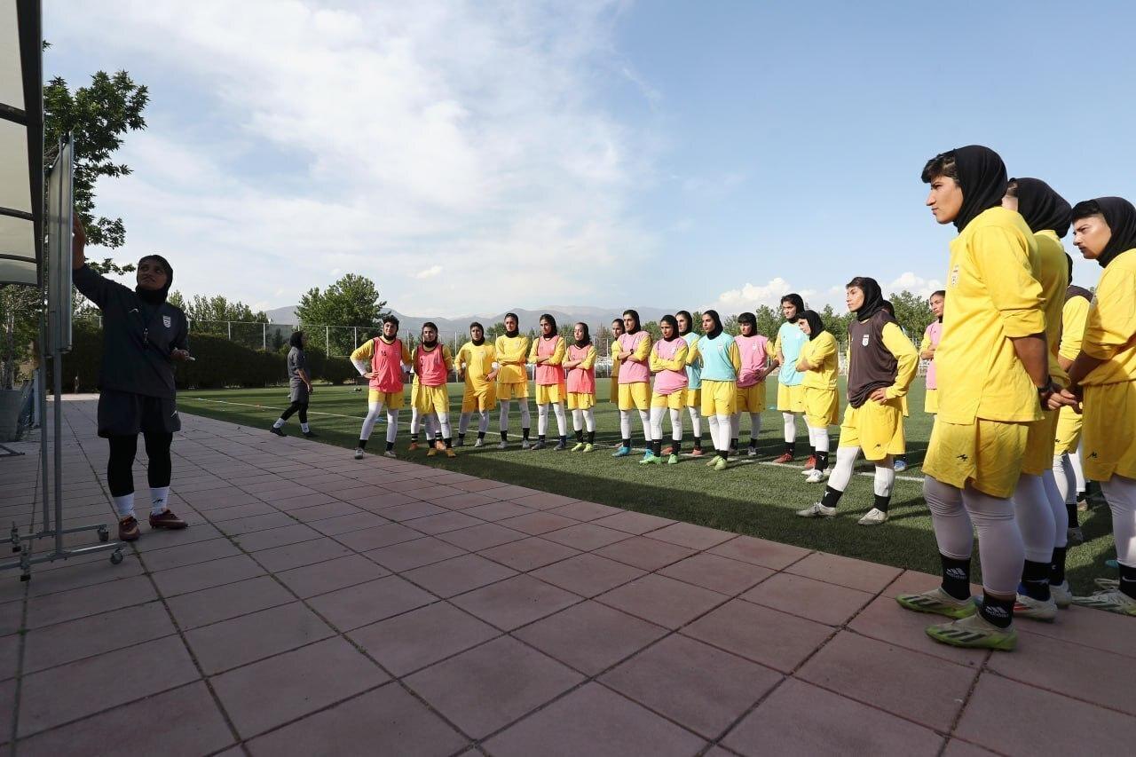 جعفری ۲۰ بازیکن را به خط کرد